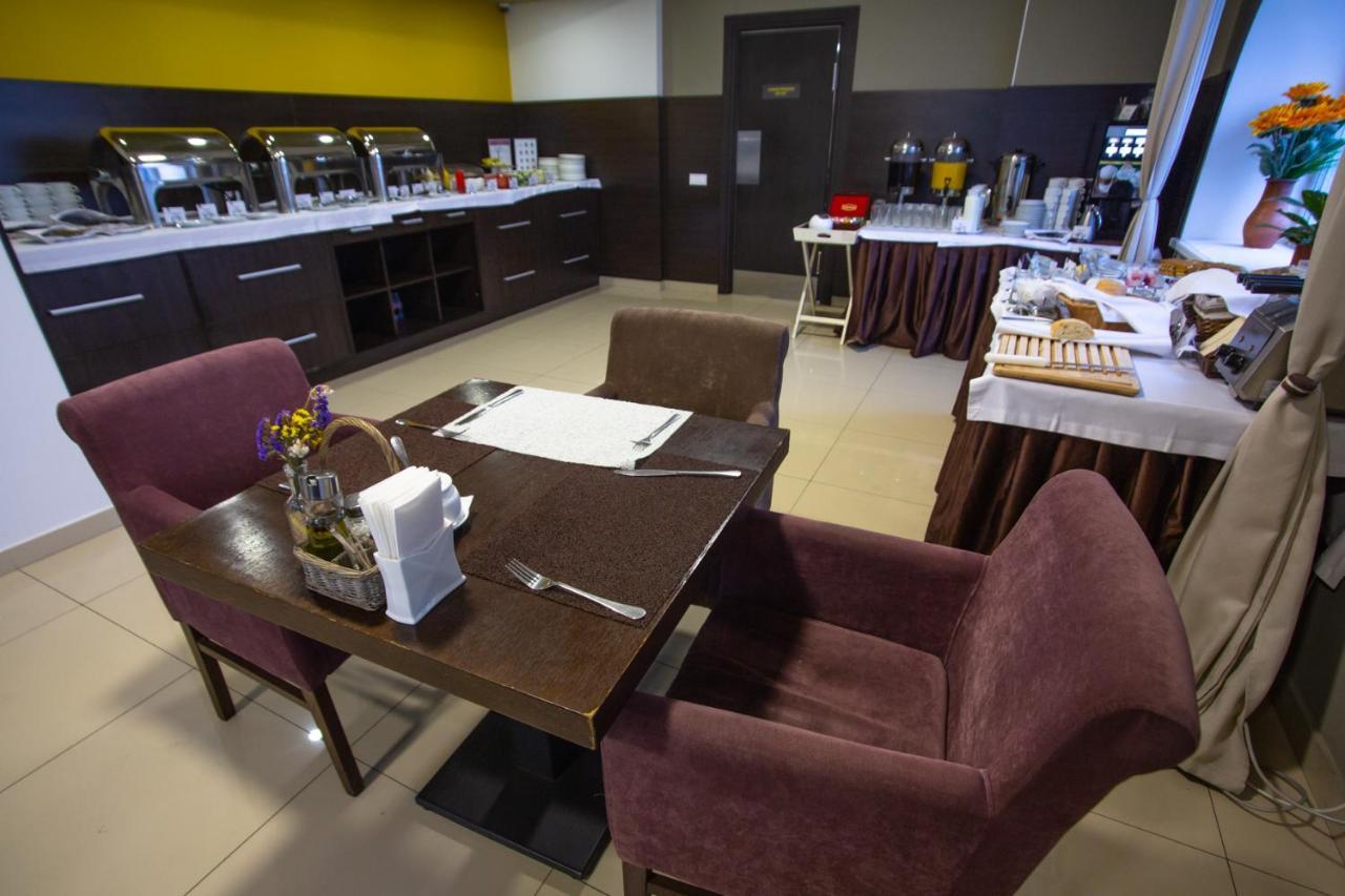 Optima Cherkasy Hotel Luaran gambar