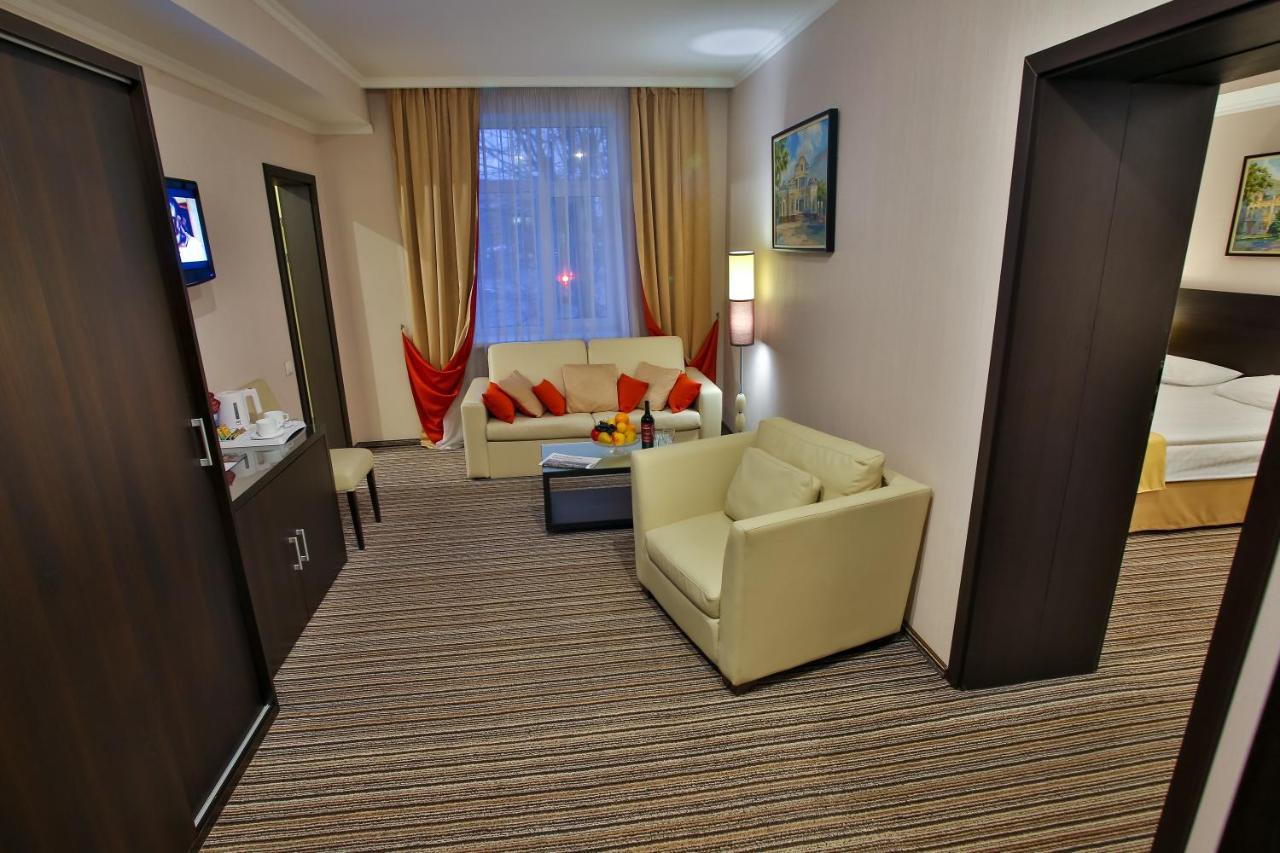 Optima Cherkasy Hotel Luaran gambar