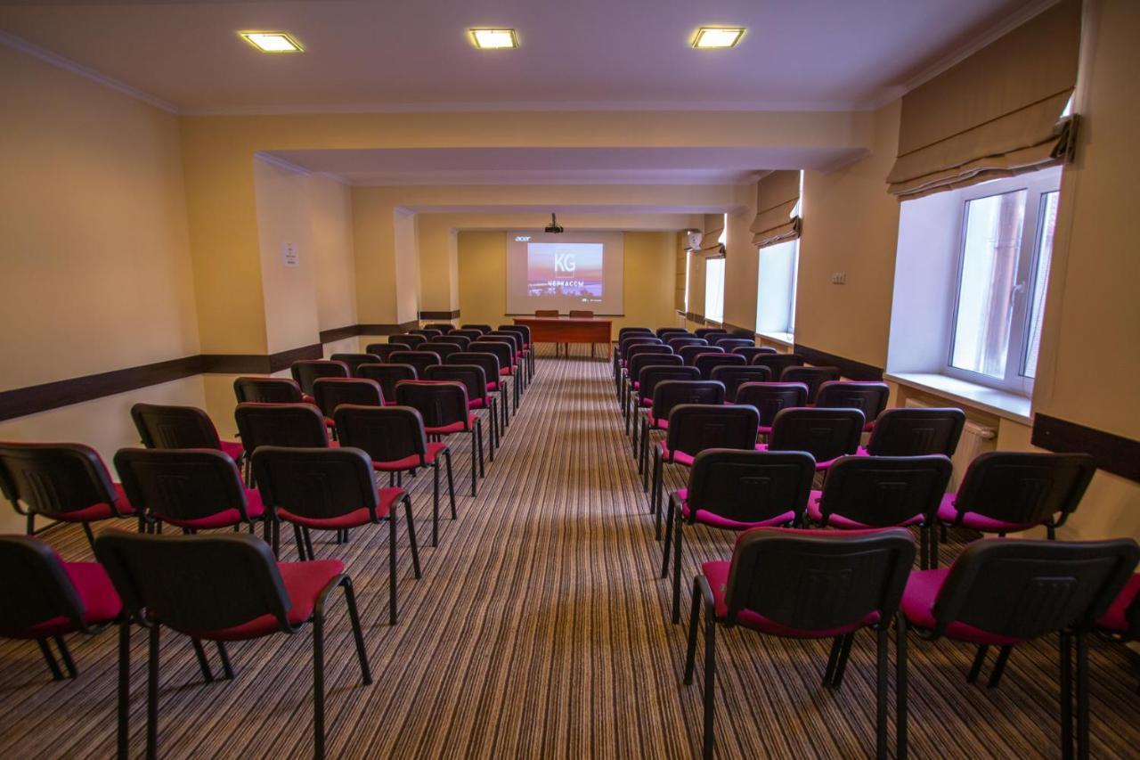 Optima Cherkasy Hotel Luaran gambar